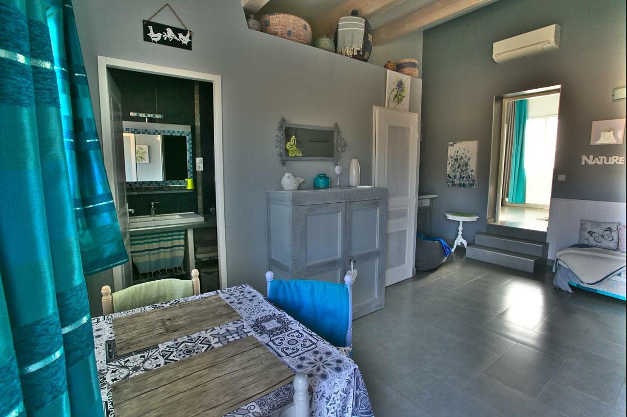 Bed and Breakfast La Bastide Des Sources Ле-Кастелле Экстерьер фото
